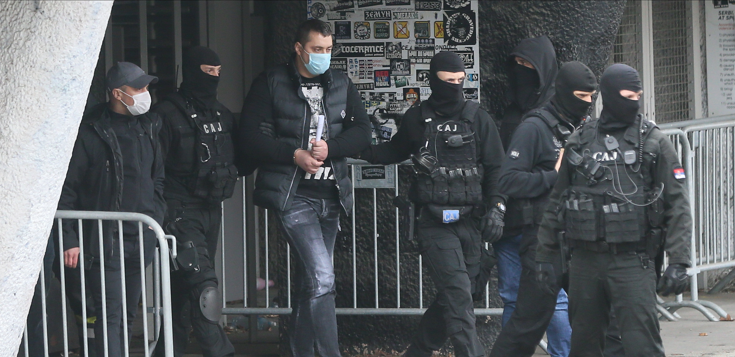 VELJA NEVOLJA NAREDIO ČISTAČIMA: Poližite mesto zločina!