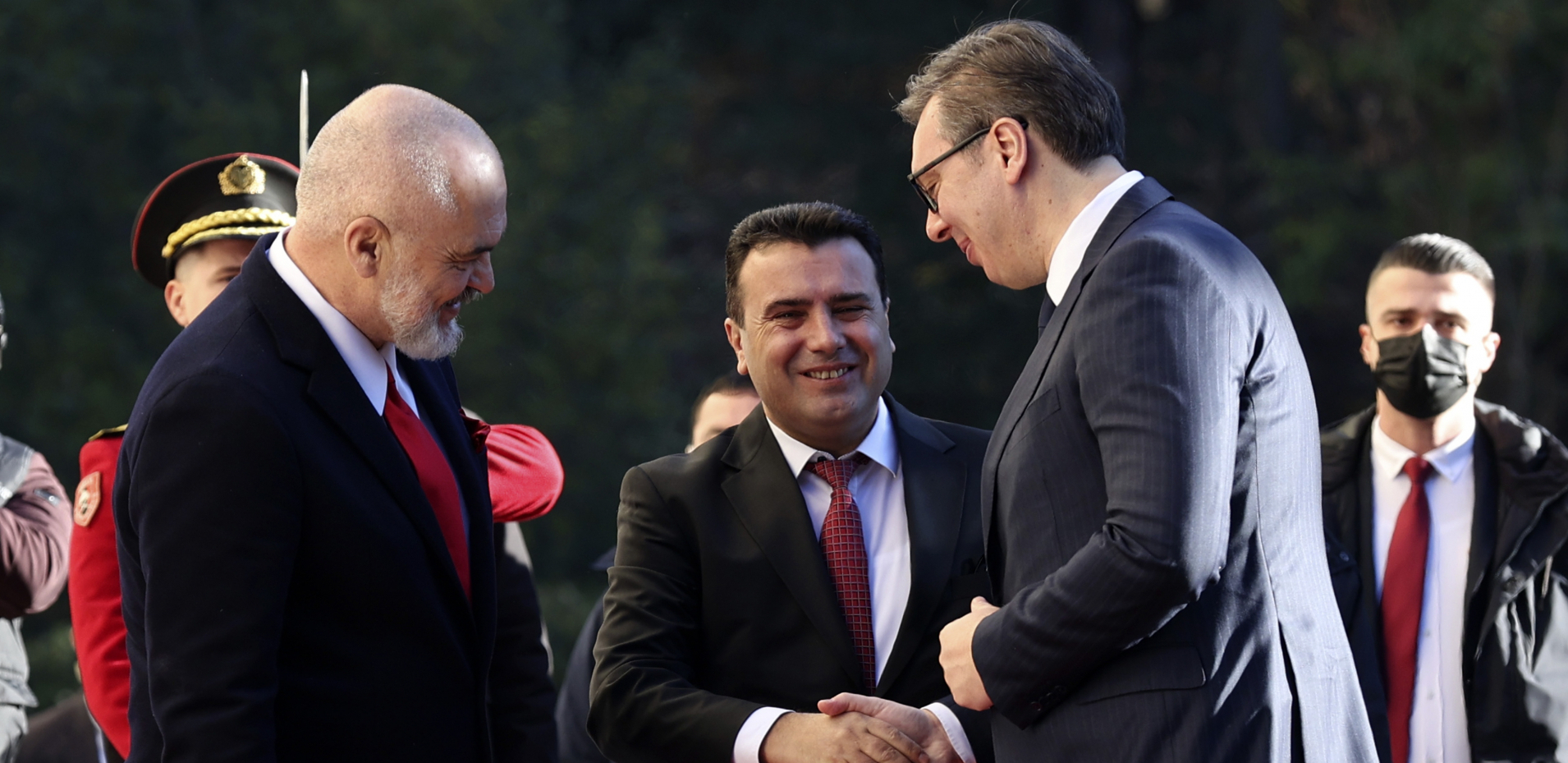 NEMAČKA OKRENULA LEĐA SVOM ČEDU Podržala Vučića!