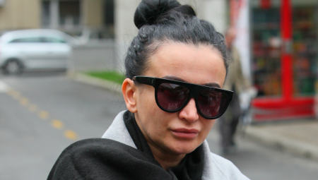 TERAO ME JE DA PIJEM JER ZVUČIM KAO K**AC Bolna ispovest Andreane Čekić o bivšem mužu: Zlostavljao me i ponižavao ispred prijatelja