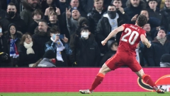 KORONA SRUŠILA TRADICIJU Liverpul ne igra, ali ni Lids, Votford...