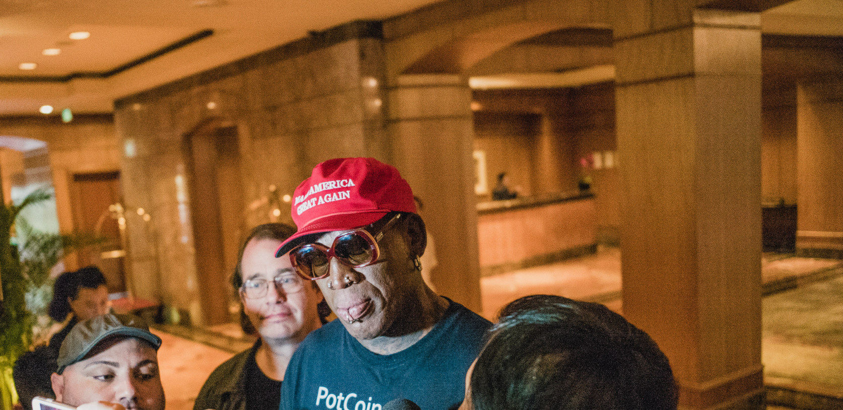 UPOZNAO PUTINA, DRUŽIO SE SA KIMOM Najluđa NBA glava ikada putuje u Rusiju da oslobodi osuđenu košarkašicu