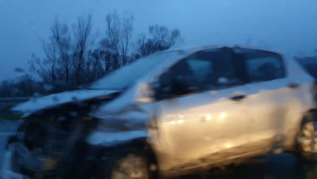 TEŠKA SAOBRAĆAJNA NESREĆA KOD LJIGA Automobil sleteo sa mosta u reku, vozač poginuo na licu mesta