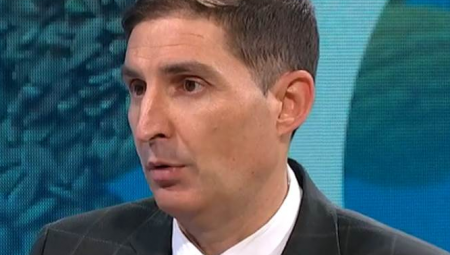 DR ČUBRILO OTKRIO KAKO DA "OMIKRON" NE STIGNE DO PLUĆA Ove 2 namirnice su pogubne ako ste zaraženi koronavirusom