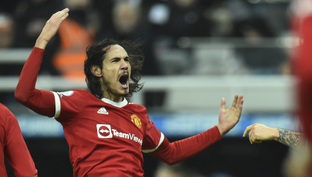 SPREMA SE "BOMBA" U ITALIJI Kavani karijeru nastavlja u Seriji A?