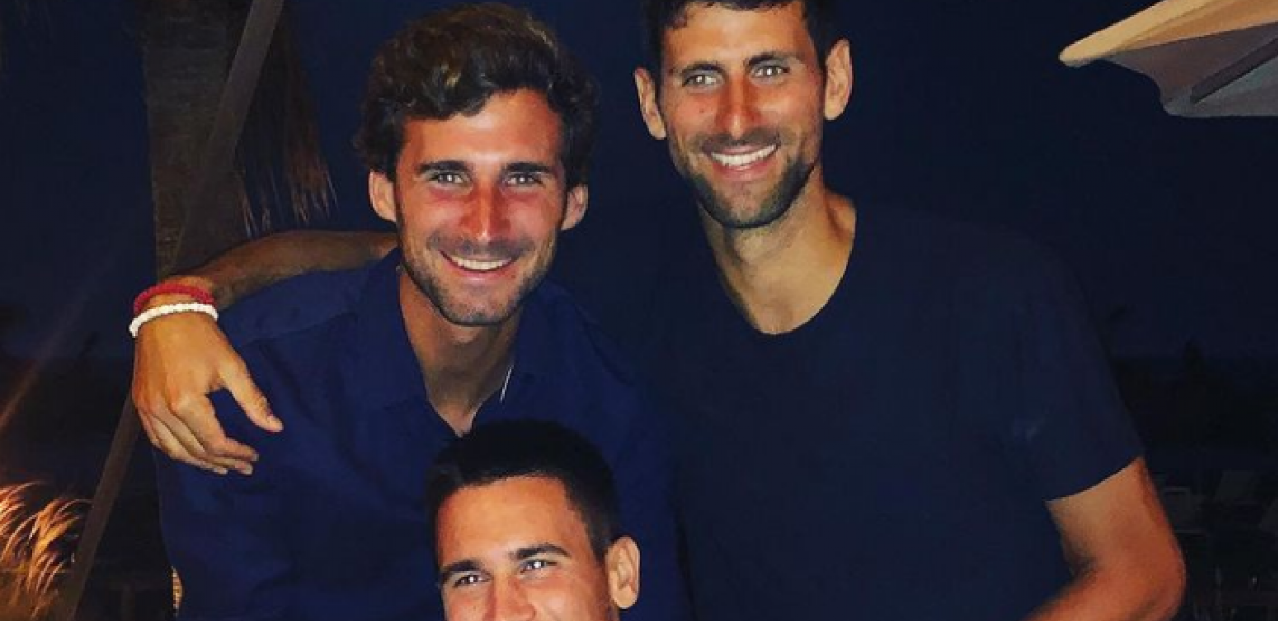 NAVIJAČICE U TRANSU Skinuo se Marko Đoković (FOTO)