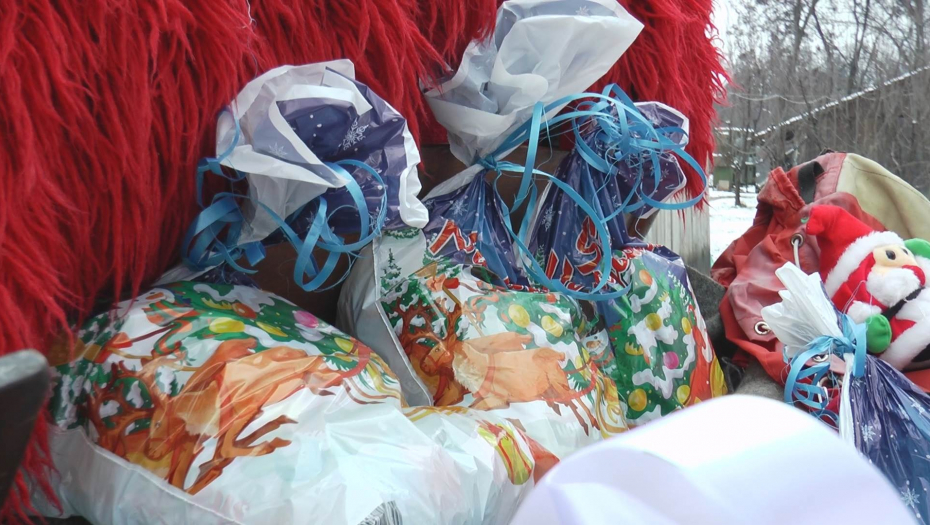 BESPLATNI NOVOGODIŠNJI PAKETIĆI Beogradske opštine i ove godine spremile poklone za najmlađe