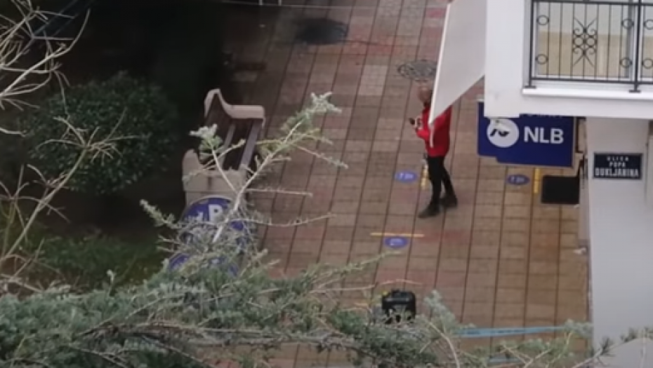 ISTRAGA UTVRDILA Čovek koji je pretio bombom u Baru nije imao pravo oružje