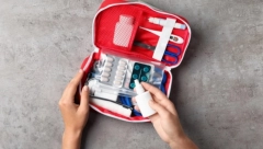 SRBI GODINAMA PRAVE VELIKU GREŠKU Ukoliko se posečete JEDNA stvar nikako NE SME na ranu, a svi smo je koristili do sad!