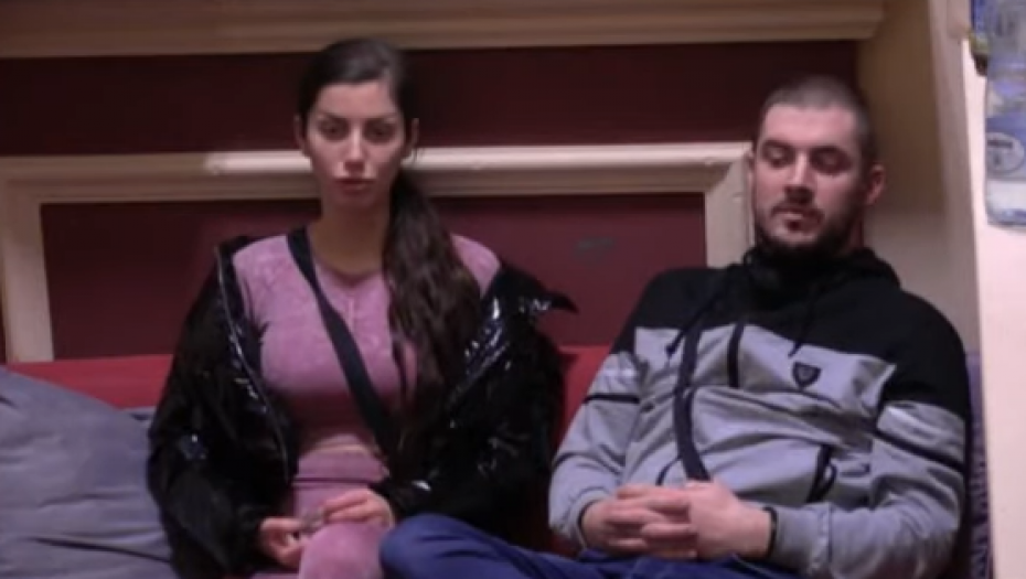 KONAČNO PROGOVORILA! Mima otkrila nepoznate detalje se*sa sa oženjenim Grujom, pa priznala: Da odgovara mi!