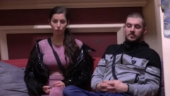 NAKON ŠTO JE OBELODANJENO DA SU IMALI ODNOSE! Grujina žena slomljena zbog haosa u rijalitiju, jedva smogla snage da progovori, pa spomenula i decu!