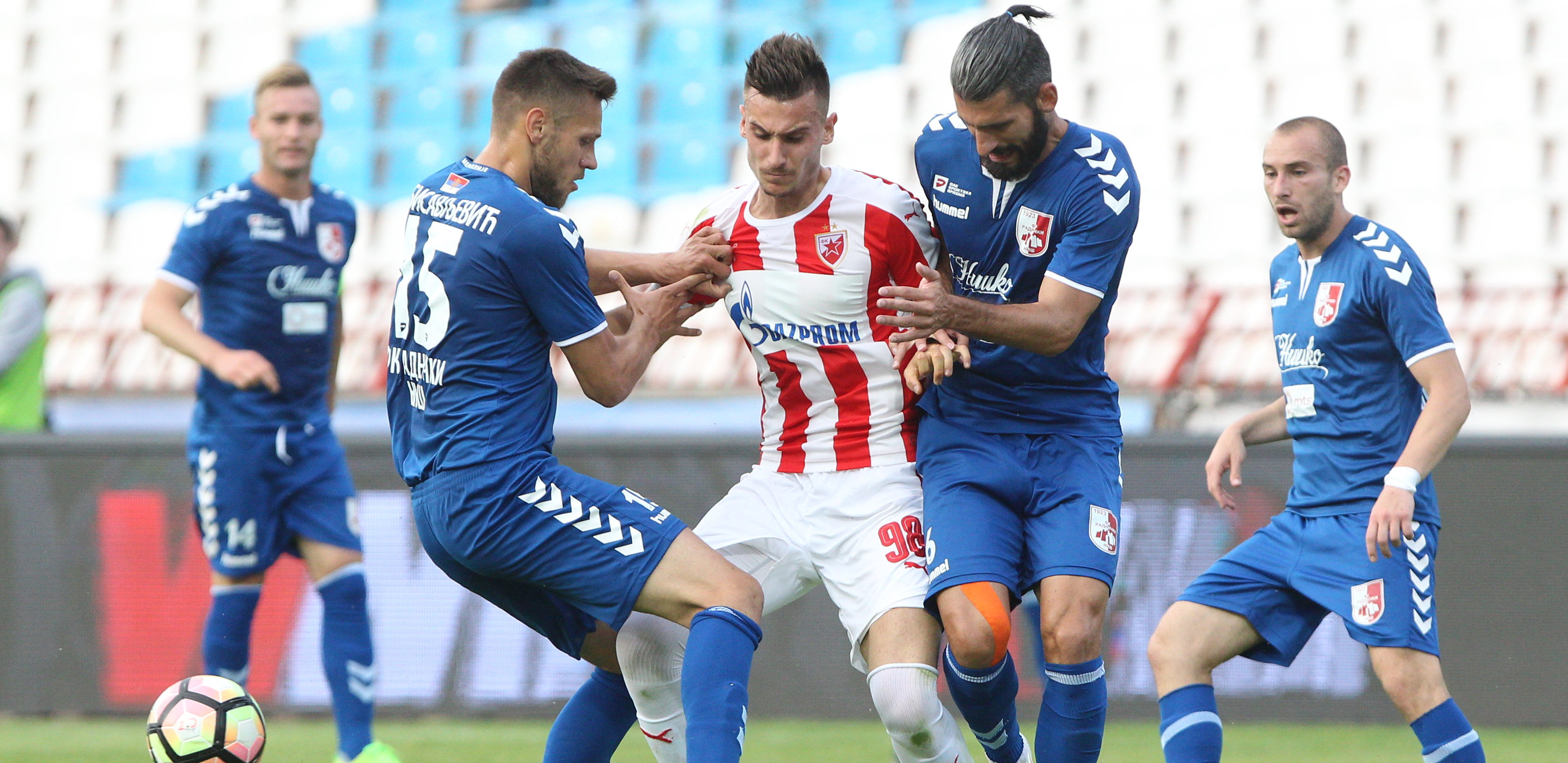 IGRAO U ZVEZDI, OTAC MU JE LEGENDA PARTIZANA, OBOŽAVA SKUPE AUTOMOBILE! Bio je velikana nada srpskog fudbala, otišao u Hrvatsku, pa se vratio u treću srpsku ligu! (FOTO)