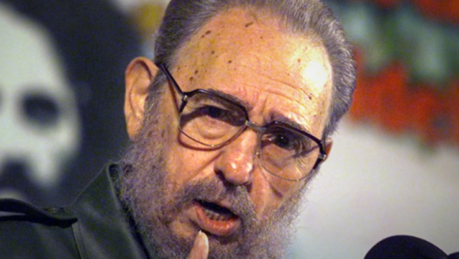 SRBIN I FIDEL KASTRO ZAJEDNO PLIVALI MEĐU AJKULAMA Evo šta je uradio kubanski lider!