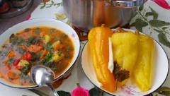 RECEPT ZA BRZ I ZDRAV RUČAK Paprikaš od spanaća, pun tanjir vitamina i minerala (VIDEO)