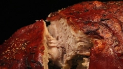 NIŠTA BEZ PRASEĆEG PEČENJA Zbog čega mnogi slave Svetog Nikolu uz masnu trpezu i kako crkva gleda na to