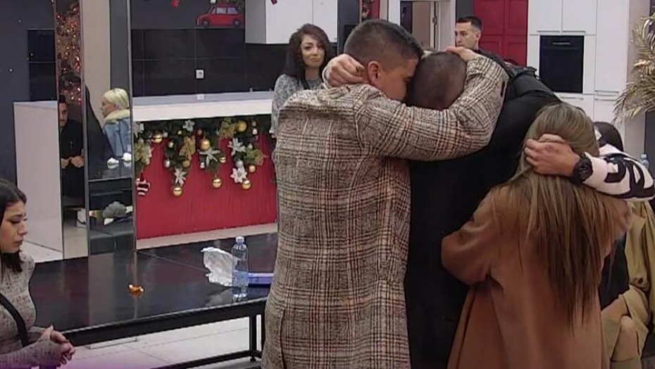 OVO JE KUĆA PORODICE DRAGOJEVIĆ! Velelepno imanje čeka Dejana i Aleks, uređeno je perfektno, a ovaj detalj posebno privlači pažnju!