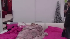 MAJA PONOVO U KREVETU S CAREM Filipa nije briga što će sestra da ga se odrekne!
