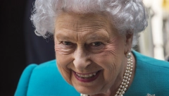 OVO JE POSLEDNJA FOTOGRAFIJA KRALJICE ELIZABETE Detalj na njenim rukama potresao sve (FOTO)