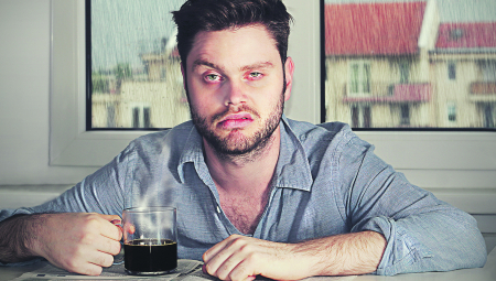 DAN JE TMURAN, JA MAMURAN Praznici su vreme za opuštanje, a gde ima, tu se i preliva, međutim posledice umeju da budu dosta bolne za telo i mozak