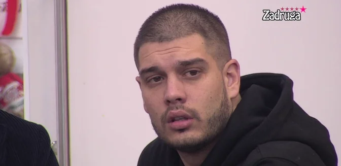 BOLI GA ŠAMAR REALNOSTI Dejan i dalje besan zbog komentara Maje Nikolić, Dragojević šokirao ovim potezom!