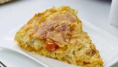 RECEPT KOJI SE DELI Grčka pita s piletinom i paprikama, hrskava, izdašna, neverovatno ukusna