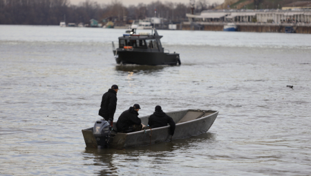 NAŠI RONIOCI IDU SRCEM I OSTAJU U VODI PO DVA SATA Ronilac progovorio o potrazi za nestalim Splićaninom