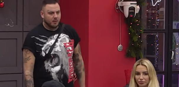 BEZ ZADRŠKE! Car brutalno opleo pa sebi, Dalili i Dejanu, nije birao reči!