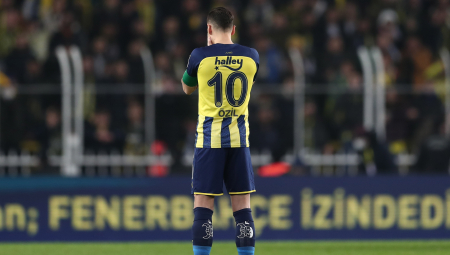 DOSTA JE IGRAO, SAD BI MALO U FOTELJU! Legendarni Turčin odlučio da kupi klub!