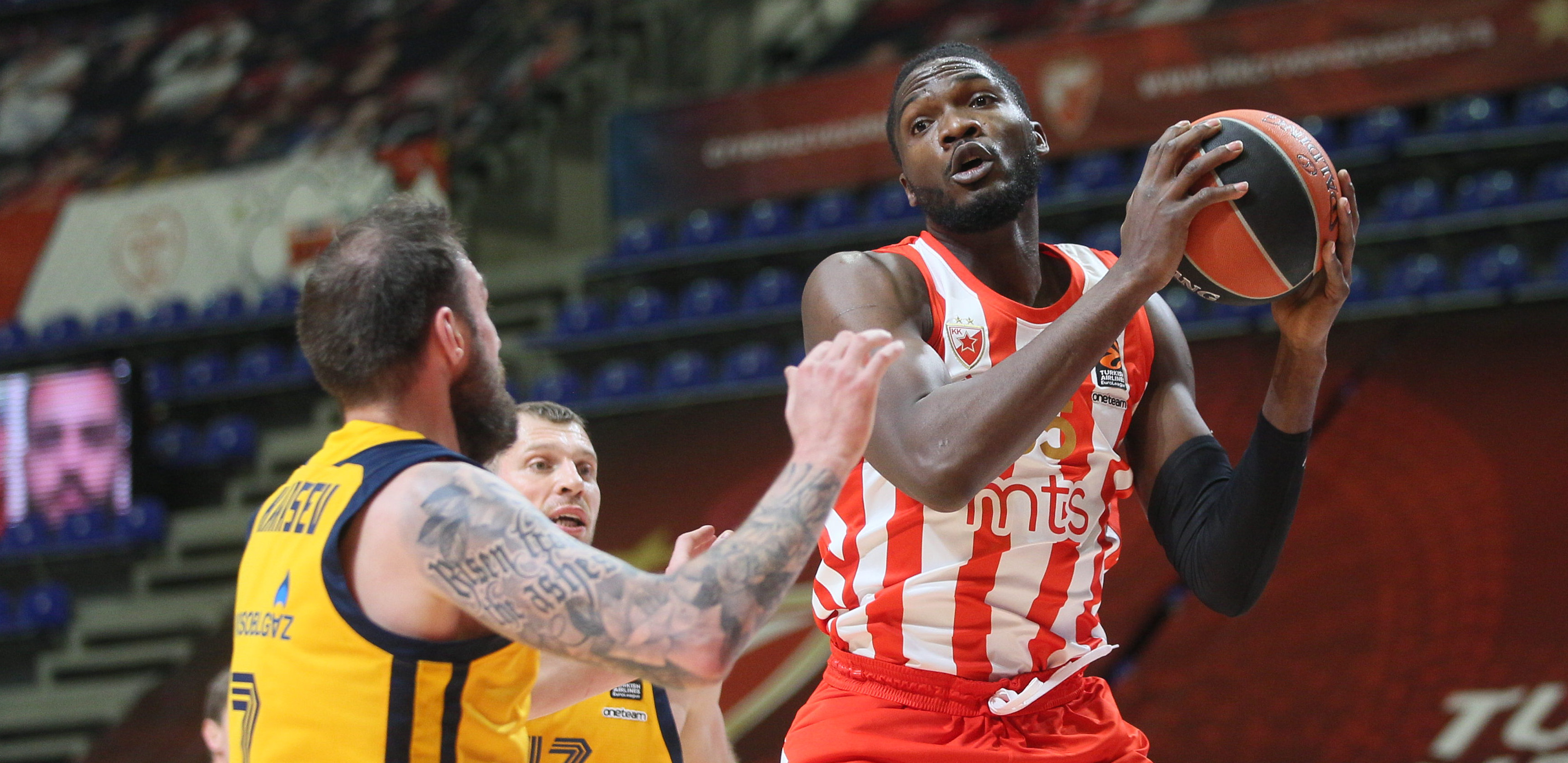 VRAĆA SE! Nekadašnji košarkaš Zvezde se vratio!