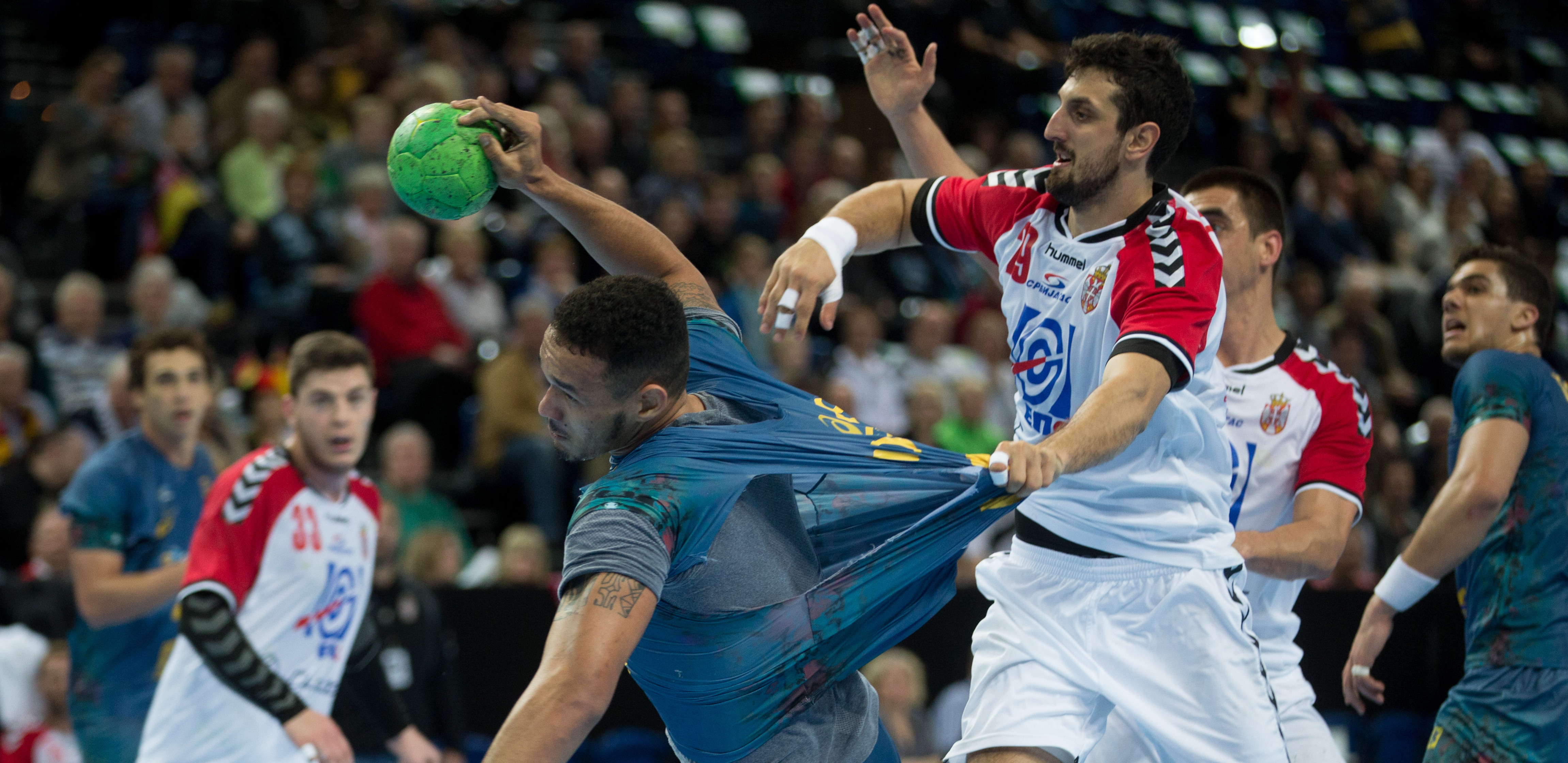 KORONA RAZARA REPREZENTACIJU SRBIJE PRED EP Još četiri pozitivna igrača, sve je obustavljeno