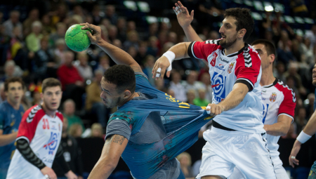 KORONA RAZARA REPREZENTACIJU SRBIJE PRED EP Još četiri pozitivna igrača, sve je obustavljeno