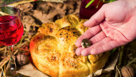U BOŽIĆNU ČESNICU SE NE STAVLJA SAMO NOVČIĆ Veruje se da za zdravlje i sreću treba staviti i ovo