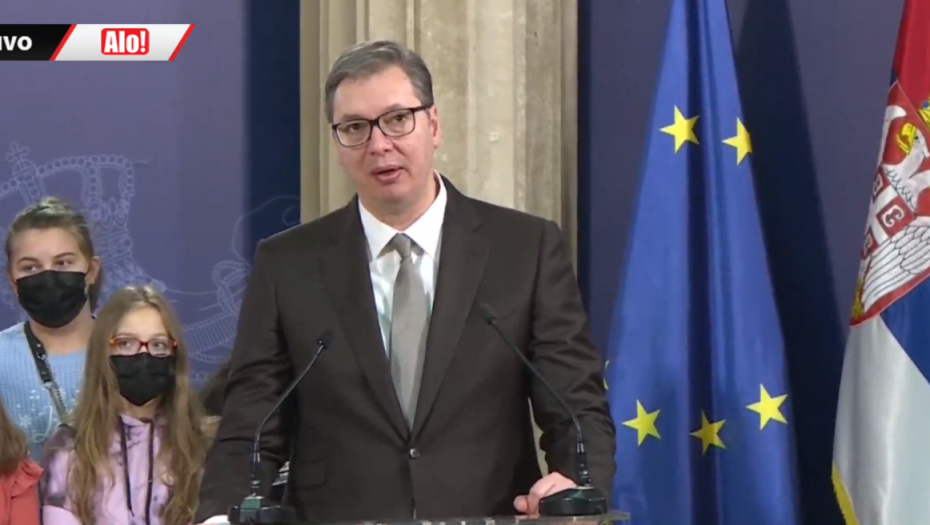 PREDSEDNIK VUČIĆ O RIO TINTU I OPOZICIJI "Đilasov kum uzeo pare od Rio Tinta, a sad od nas traži da odustanemo"