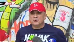 SRĐAN ĐOKOVIĆ DIGAO SRBIJU NA NOGE Uporedio Novaka sa Isusom, pa citirao svoju baba Saru!