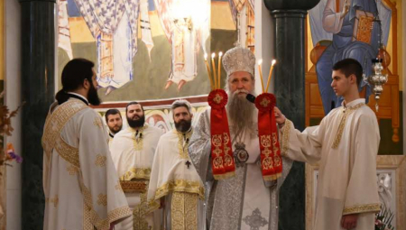 MITROPOLIT JOANIKIJE OBJASNIO ĐUKANOVIĆU I MILOGORCIMA KO SU I ŠTA SU "Komunizam vam je pomračio savest i pamet"