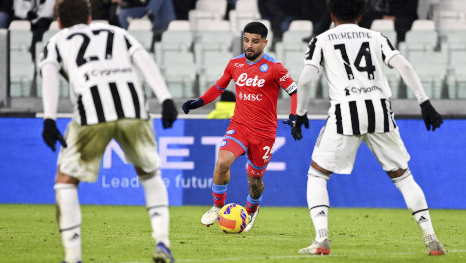 PODELA PLENA! Napoli odoleo Juventusu u derbiju kola!