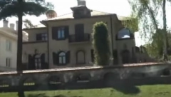 ZAVIRITE U LUKSUZNE VILE POZNATIH! Ova pevačica ima lift do svog apartmana, neki su prolili gorke suze zbog svog bogatstva, a najveće iznenađenje je ona!