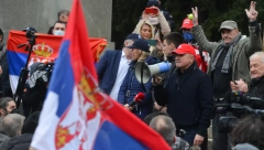 BEOGRAD NE MIRUJE NI NA BOŽIĆ! Građani se okupili i poslali poruku podrške Novaku Đokoviću!
