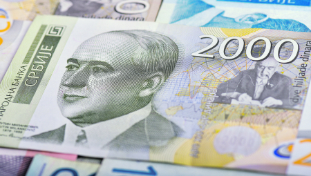FINANSIJE U SRBIJI NA ČVRSTIM NOGAMA Mladima 100 evra, zdravstvenim radnicima 10.0000, penzionerima 20.000 dinara