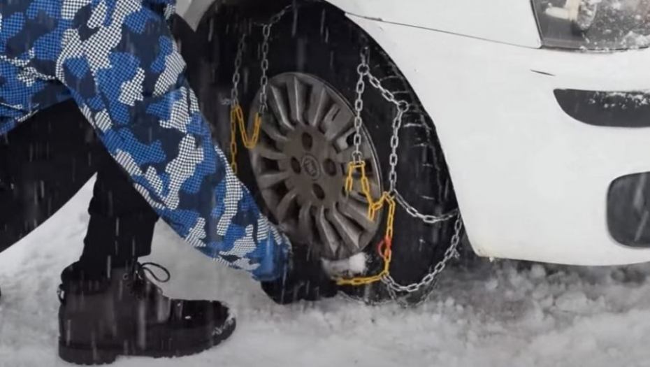 POLEDICA NA PUTEVIMA SRBIJE Bez zimske opreme i lanaca ne krećite na duži put!