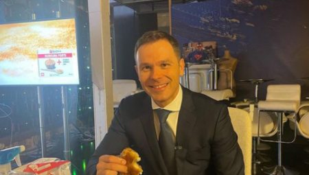 MINISTAR MALI ODUŠEVLJEN Hvala, Stevo, odličan je burek! (FOTO)