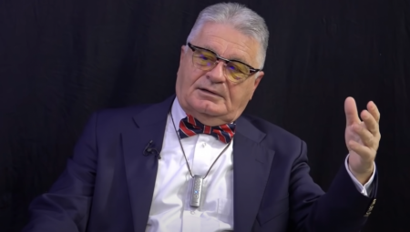 DEJAN LUČIĆ ZA ALO! RAZOTKRIO LAŽNE EKOLOGE Njihov mračni gospodar ih plaća da propagiraju zabranu rađanja dece