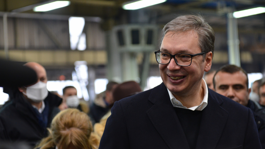 KONAČNO PRAVA ISTINA O ALEKSANDRU VUČIĆU Tviteraš je otkrio celom svetu: Dok drugi reketiraju za sebe, on to radi da bi napunio džepove građana