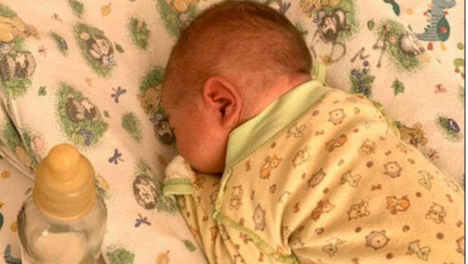 PREBAČENA JE IZ PORODILIŠTA U BOLNICU Beba koja se rodila pre samo tri dana ima koronu