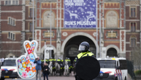 NOVI DETALJI TALAČKE KRIZA U AMSTERDAMU: Nekoliko ljudi uspelo da pobegne, veliki broj specijalaca na terenu