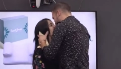 ZADRUGARKA ŠOKIRALA PRIZNANJEM: Ja se tako mazim i sa svojim klijentima!