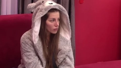 DALILA IZGUBILA SUDSKI SPOR! Zadrugarka mora pevačici da plati ogromnu svotu novca, ni ne sluti šta se dešava u spoljnom svetu!