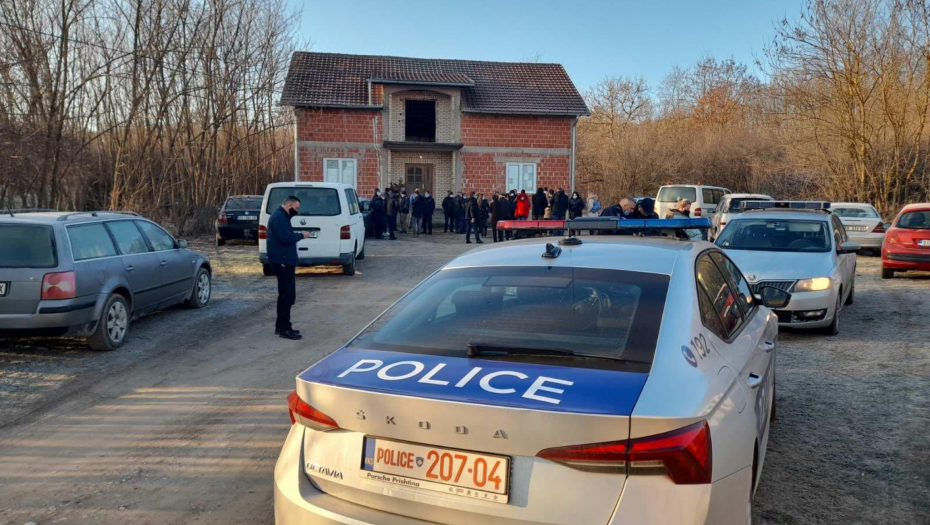 NAPAD NA SRBE NA KOSOVU I METOHIJI! Albanac pratio srpsku decu, pa ih jurio da ih bije!