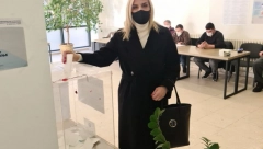 MINISTARKA PRAVDE MAJA POPOVIĆ GLASALA I IZJAVILA: Referendum je podrška ustavnim promenama i vladavini prava