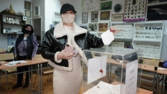 CECA DOŠLA NA GLASANJE! Ražnatovićeva se pojavila u društvu ćerke Anastasije, a evo šta je imala da poruči!