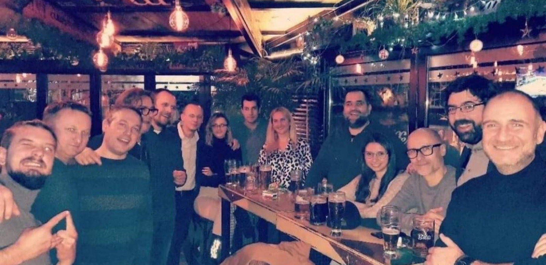 BIZARNI ĐILASOVCI Došli na pomen Oliveru Ivanoviću, pa organizovali provod u kafani!